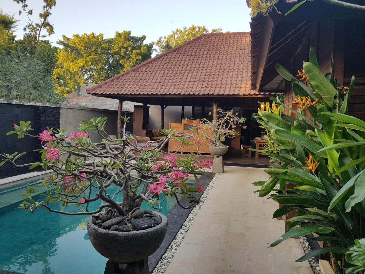 Gili Exotic Villa Гили Траванган Экстерьер фото